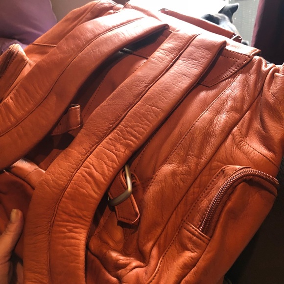 Canyon outback genuine Leather backpack large nwt - Picture 4 of 11